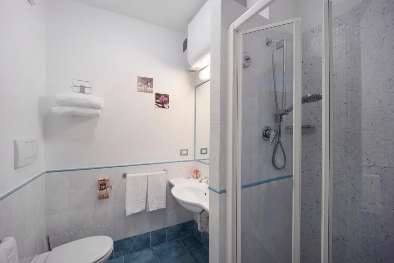 Modus Vivendi 406 Aparthotel Sanremo Exteriör bild